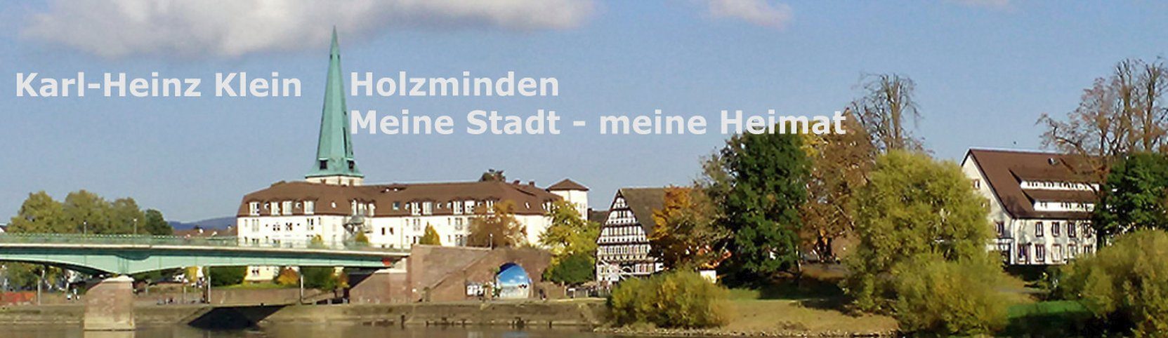 Mein Holzminden Panoramaaussicht auf die Stadt Holzminden und der alten Weserbrücke.